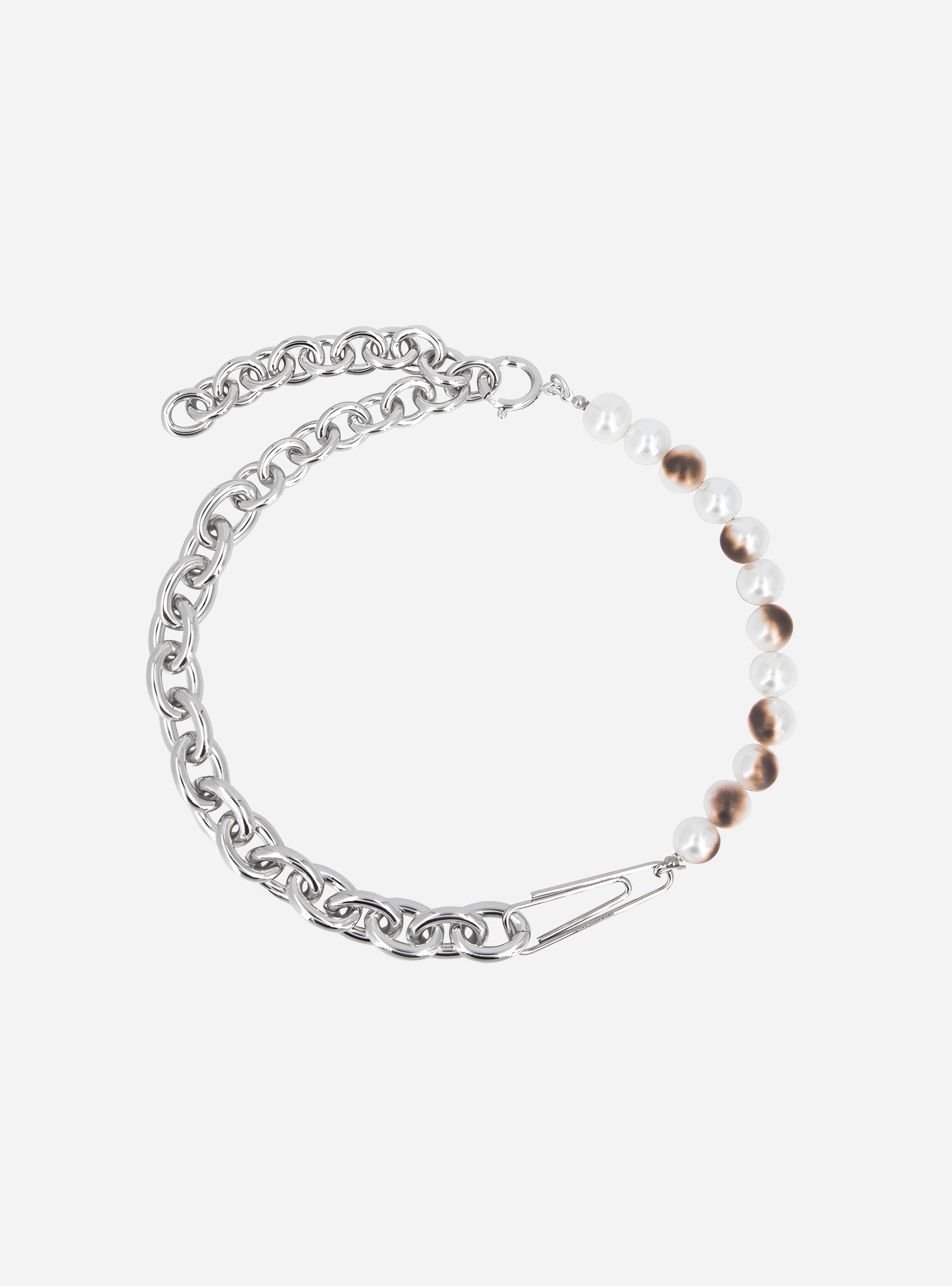 a MIDNIGHTFACTORY silver chain bracelet with white and brown beads featuring Burnt pearls and a paper-clip necklace.