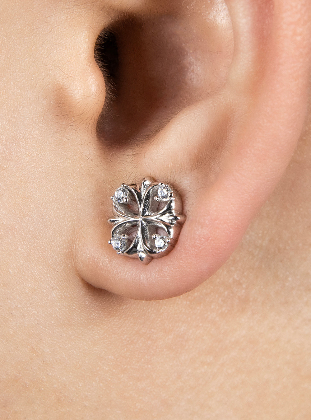 Maltese cross stud earrings (White)