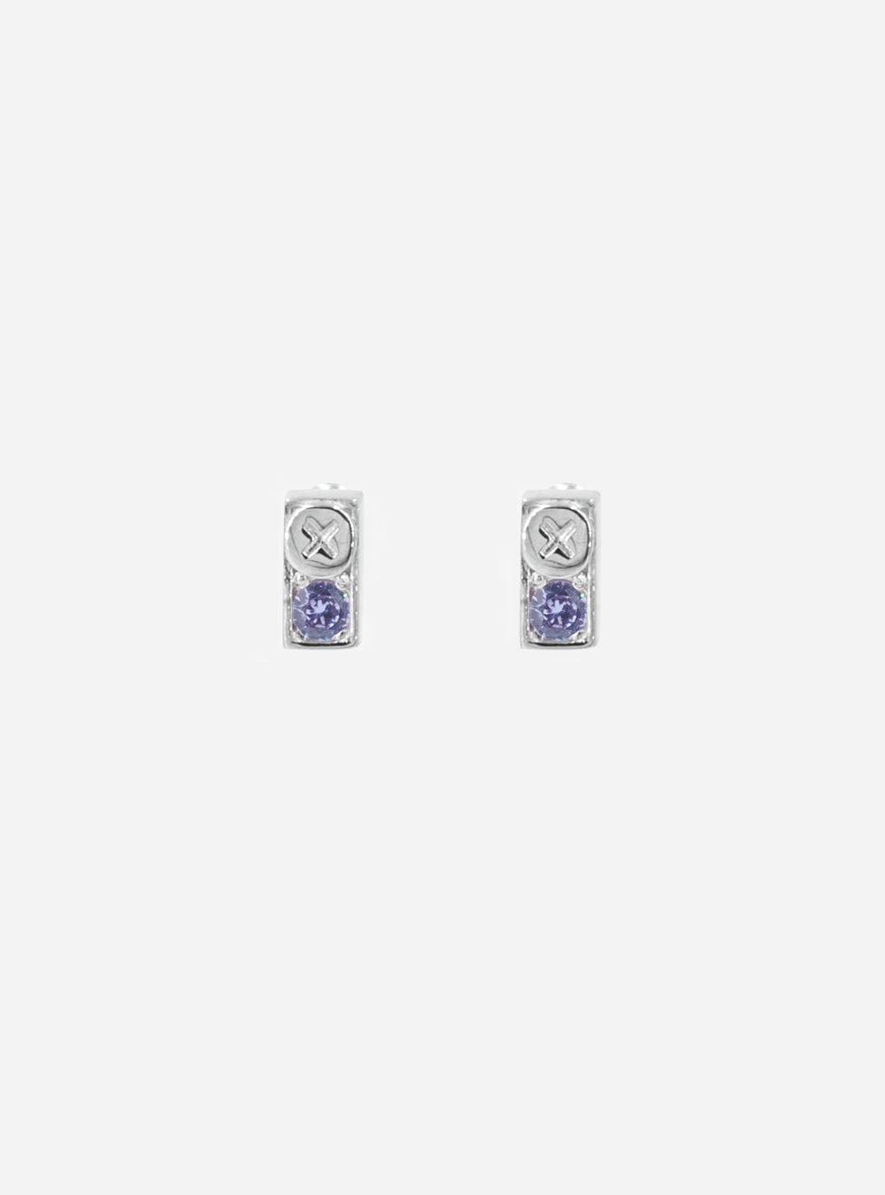 a pair of MIDNIGHTFACTORY Screwbox colour-changing earrings with tanzanite stones.