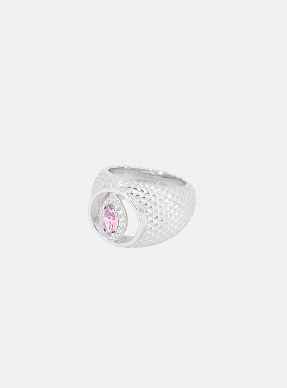 A MIDNIGHTFACTORY cat-eye cutout cocktail signet ring with a pink sapphire on a white background. [Pre-order]