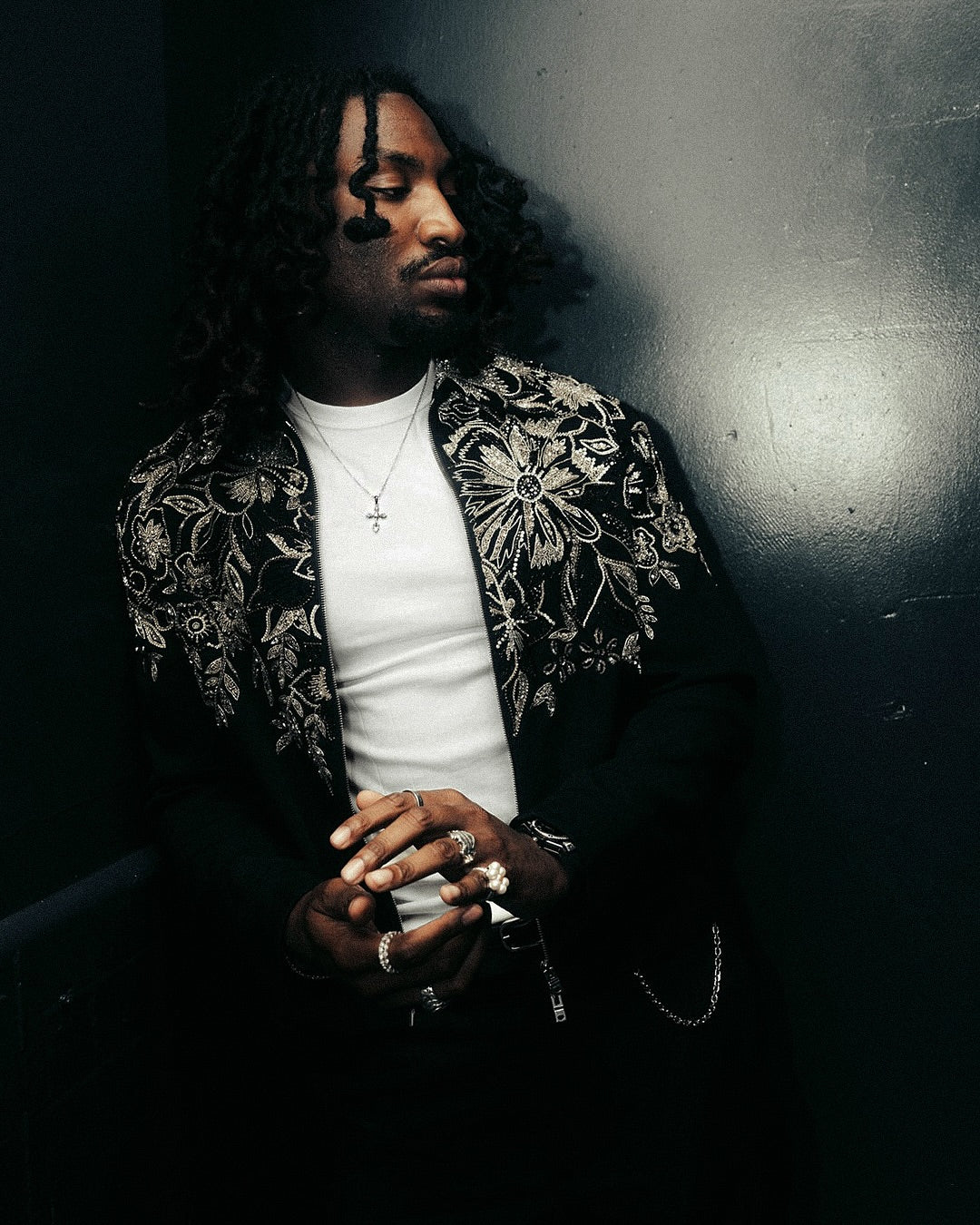 ODEAL wearing MIDNIGHTFACTORY jewelleries