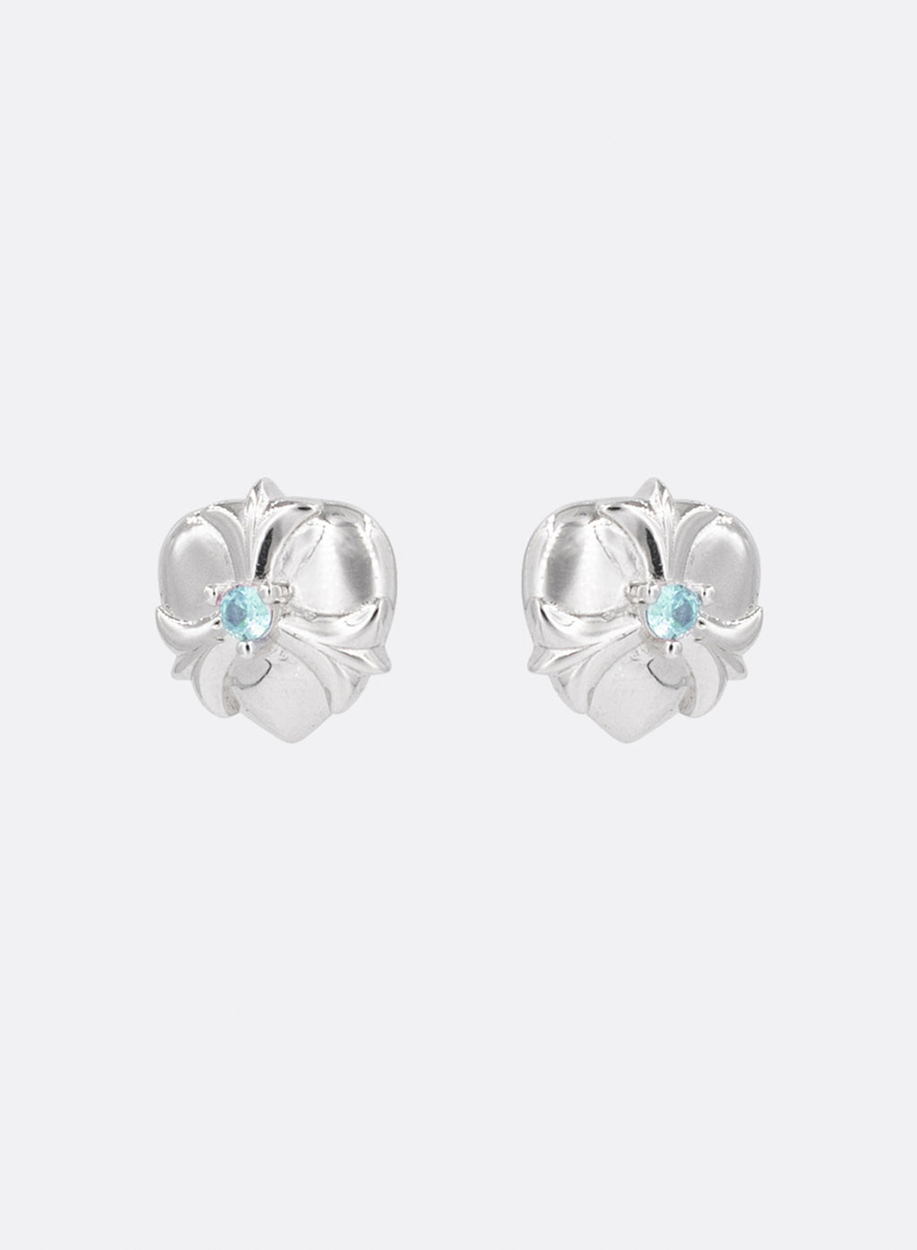Petals on heart earrings (Sky blue)