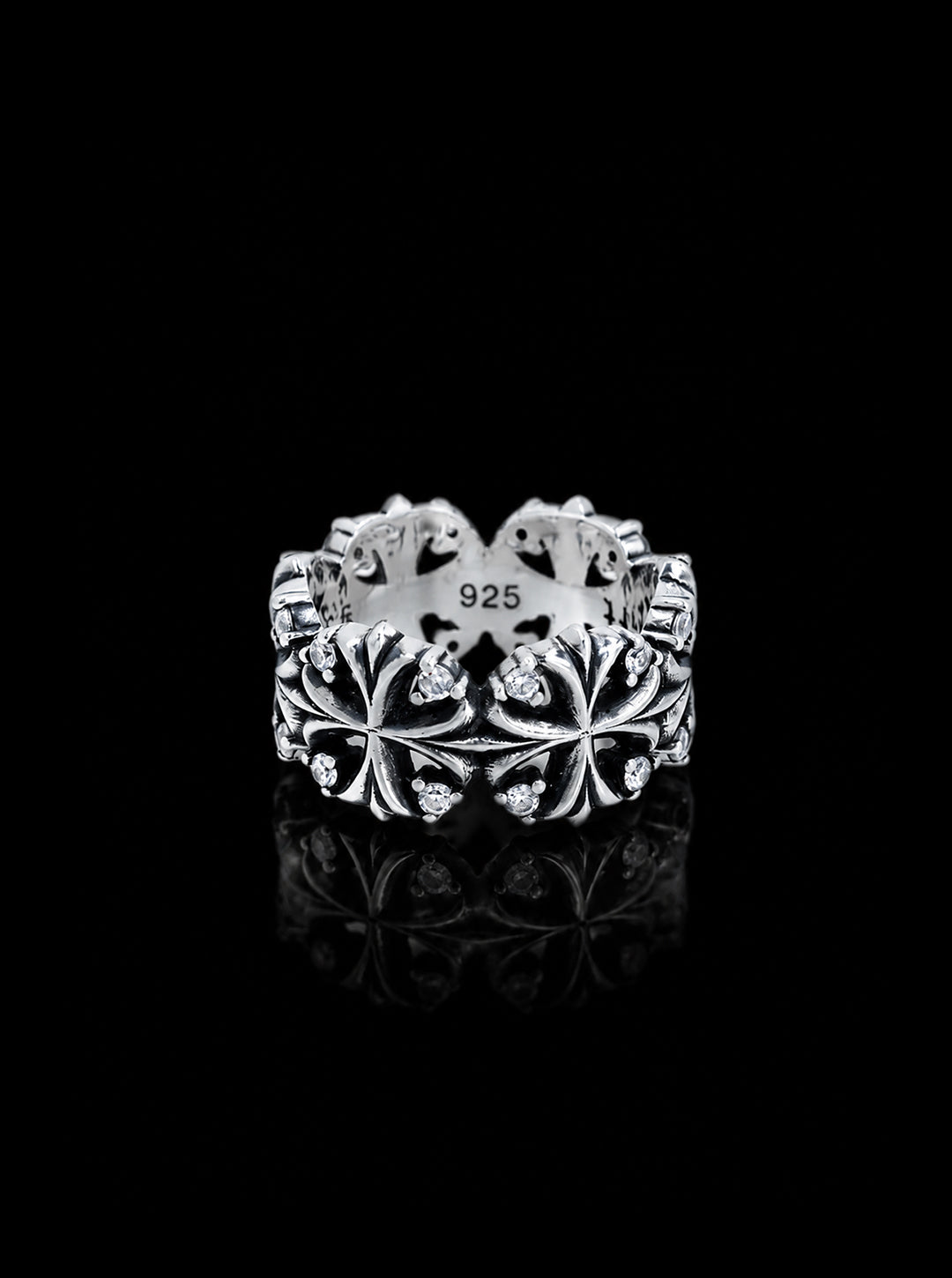 Maltese-cross quadruplets oxidised ring