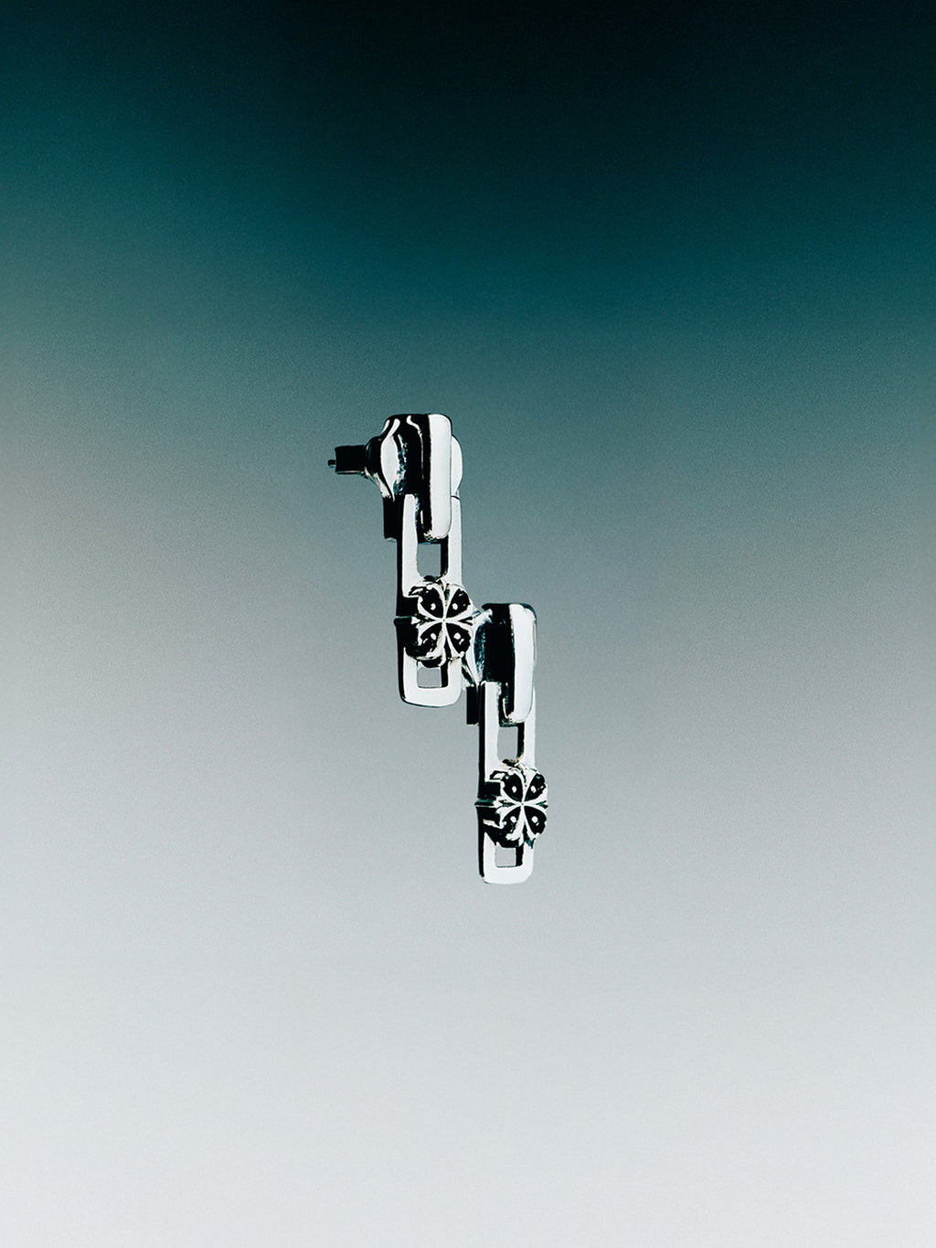 Maltese-cross quadruplets zipper puller earrings [Pre-order]