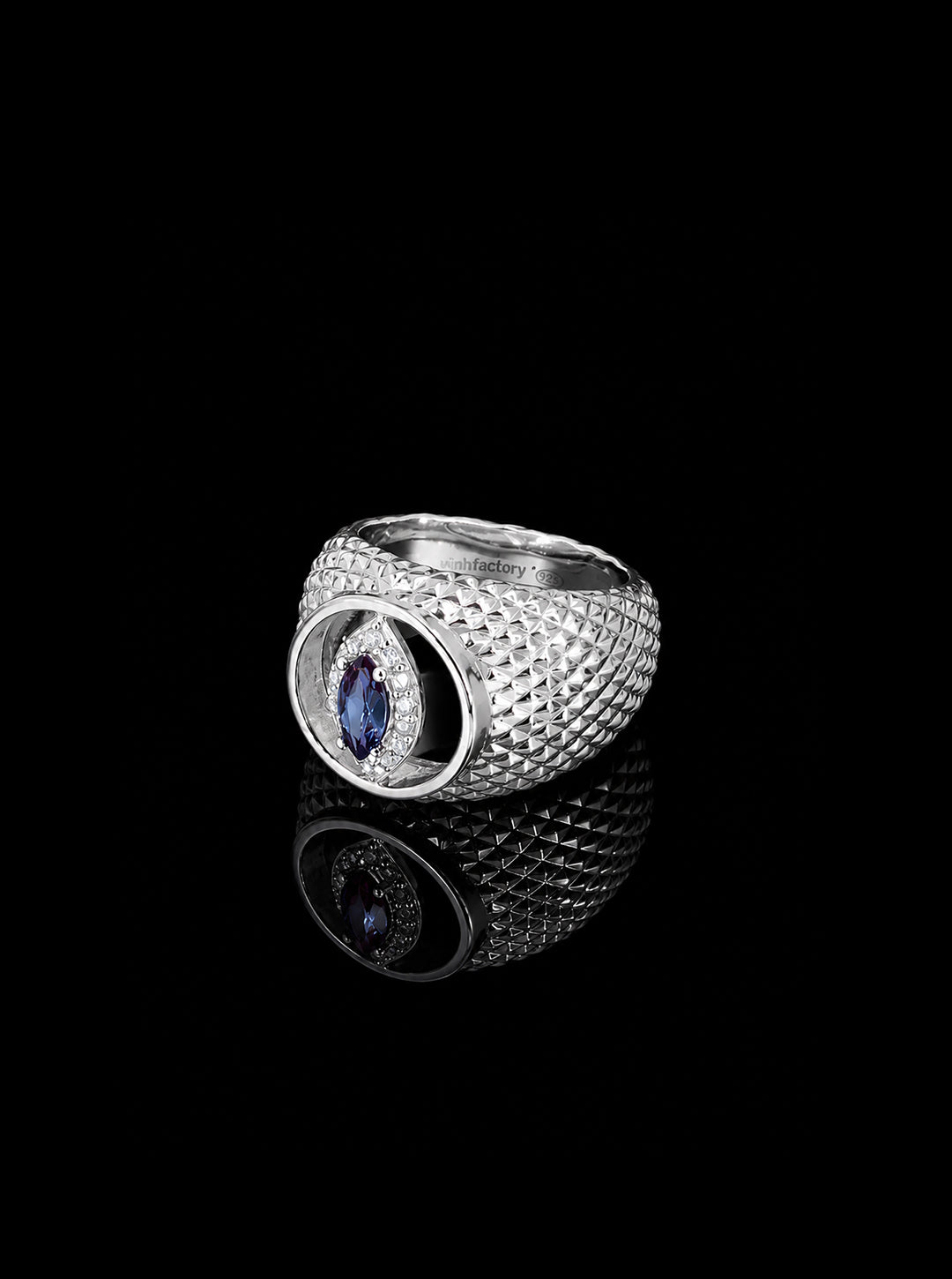 Cat-eye cutout Alexandrite cocktail signet ring
