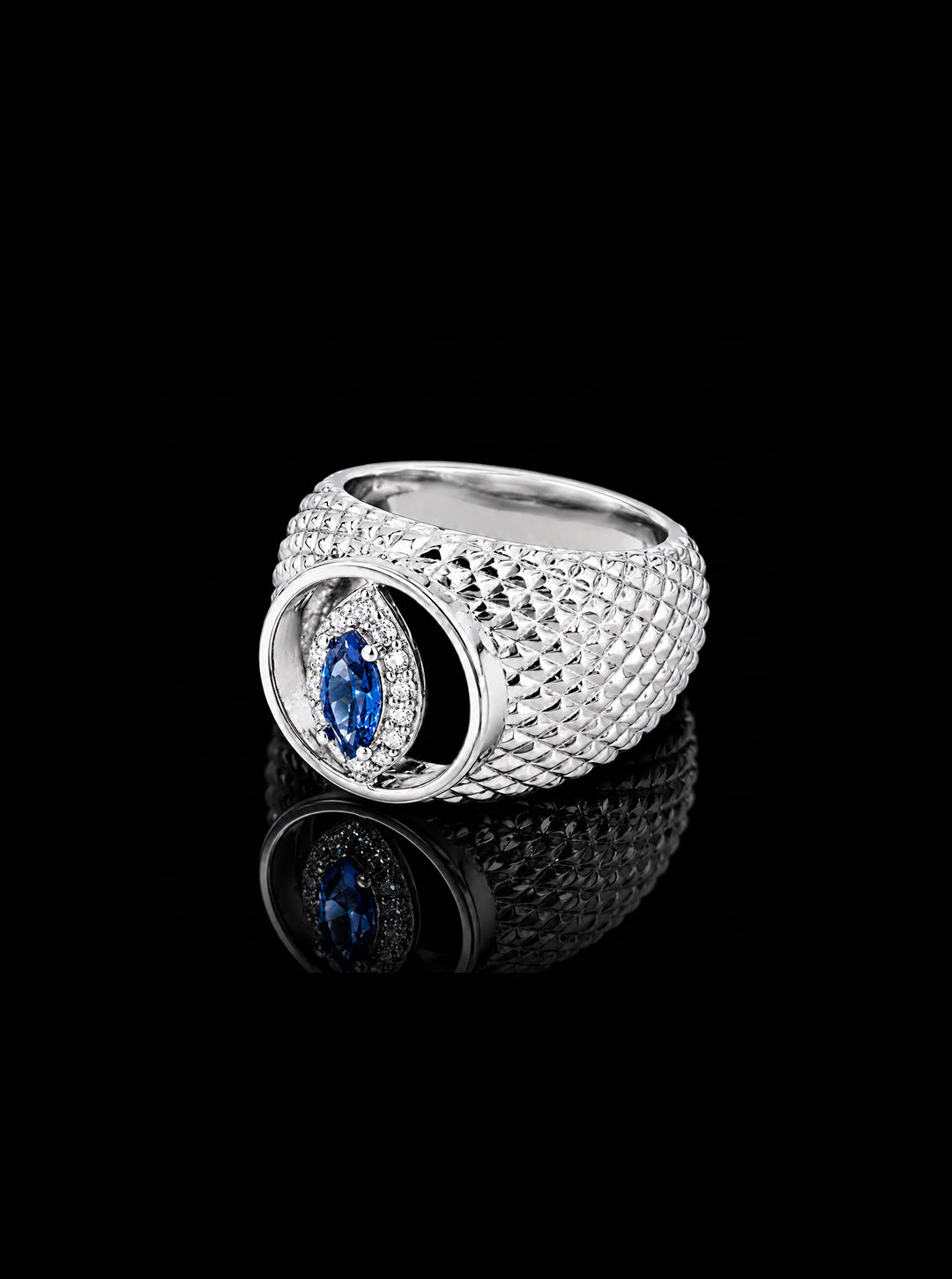 Cateye cut-out cocktail signet ring