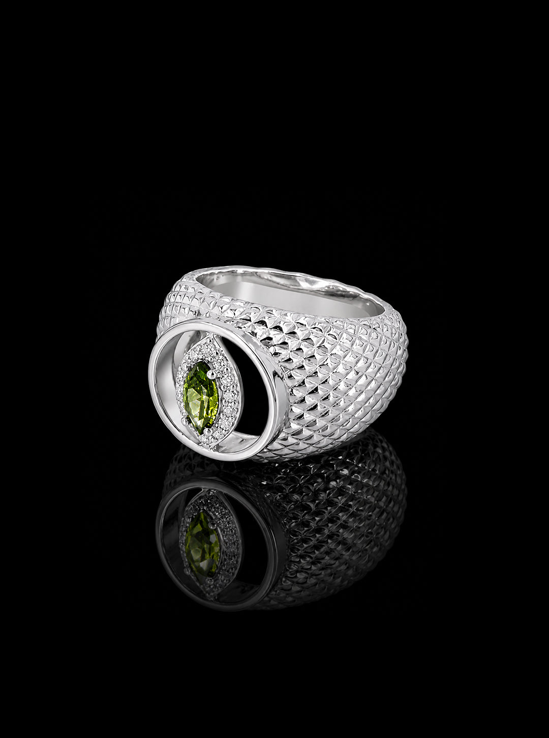 Cateye cut-out cocktail signet ring