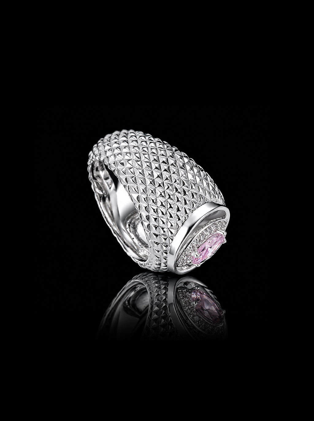 Cateye cut-out cocktail signet ring