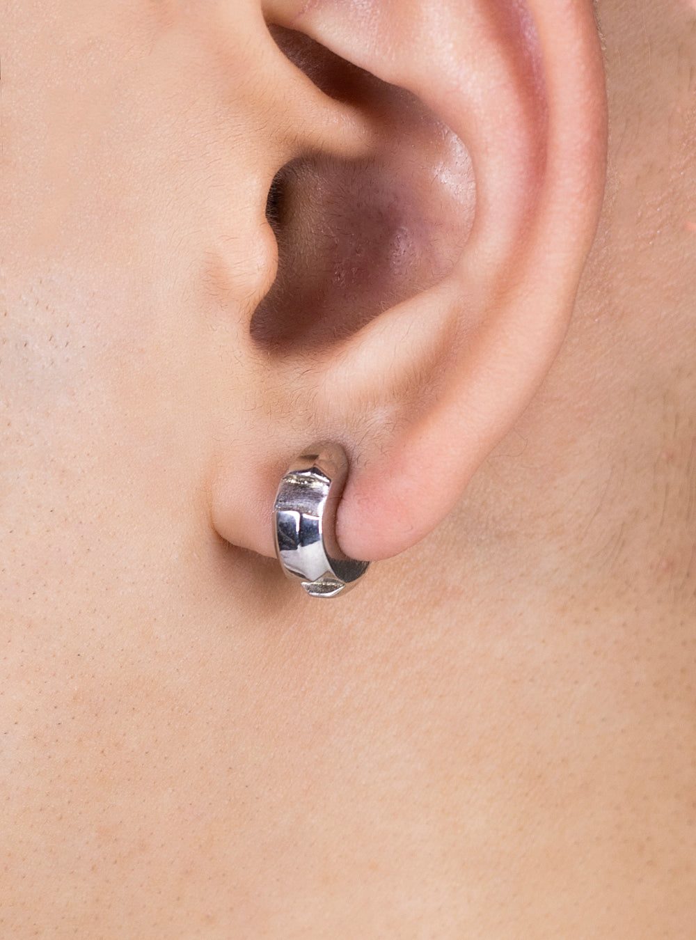 Chuck-nut huggie earrings