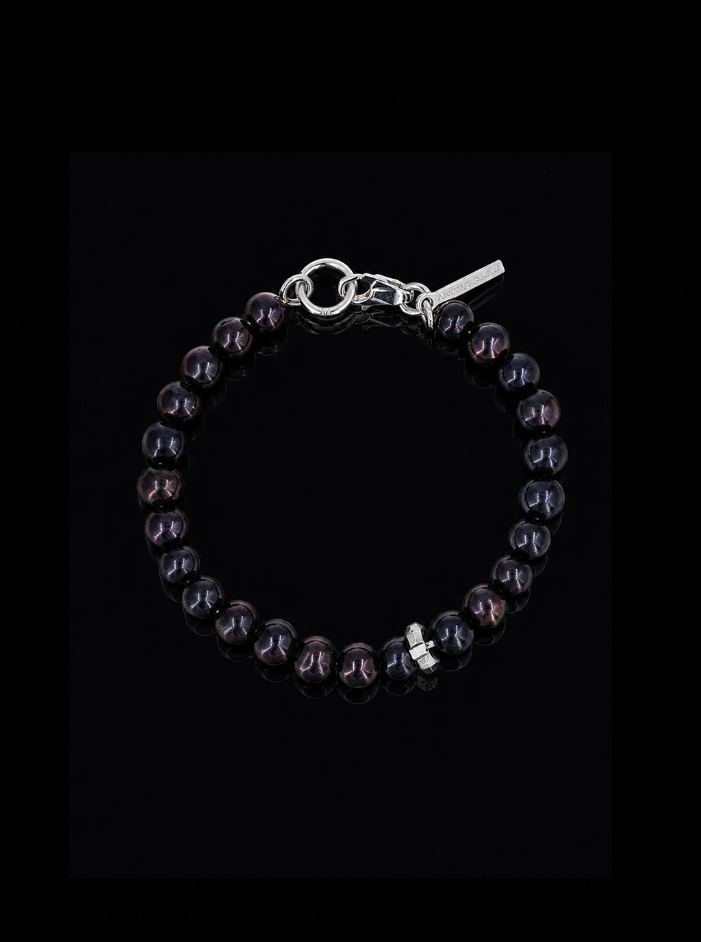 Chuck nut w/ freshwater pearls bracelet