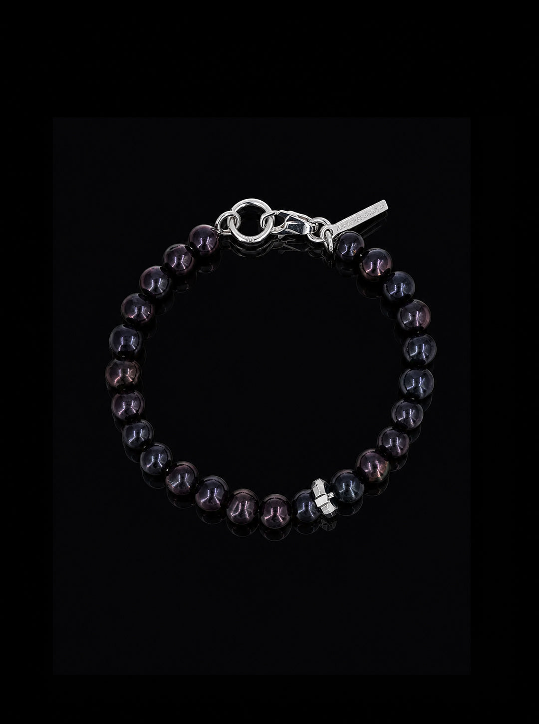 Chuck nut w/ freshwater pearls bracelet