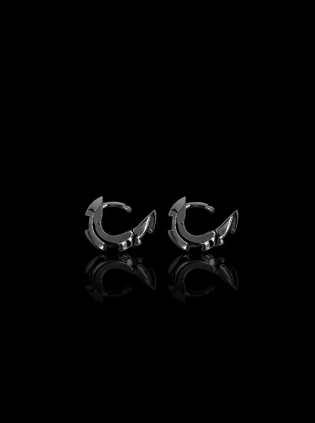 Chuck-nut huggie earrings