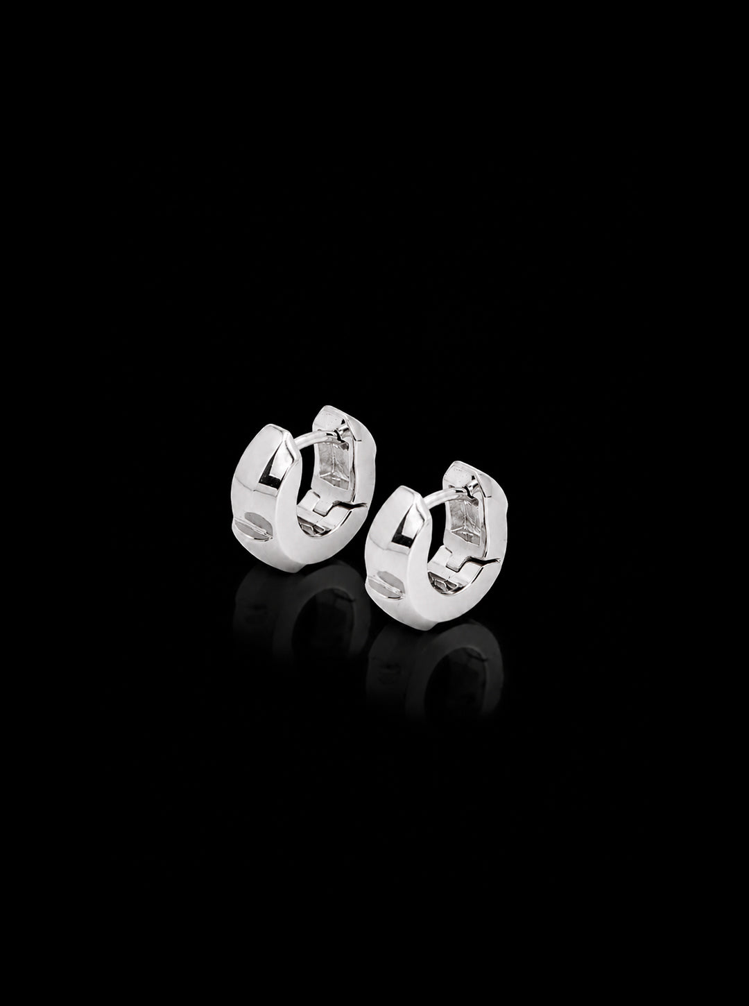 Chuck-nut huggie earrings