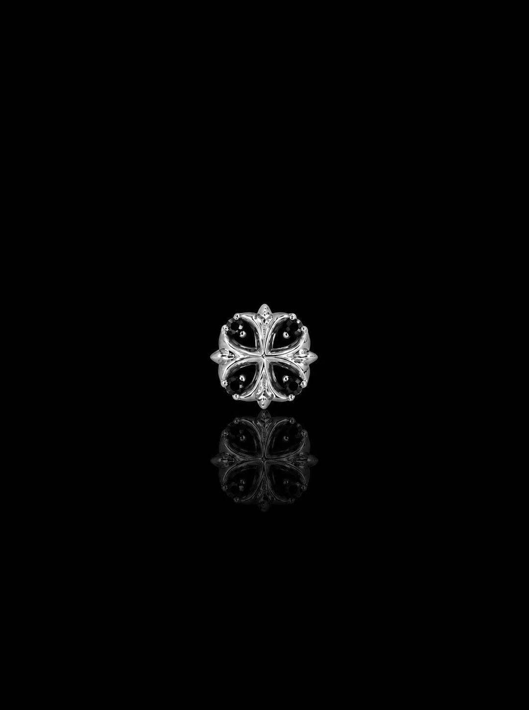 Clover cross stud single earring