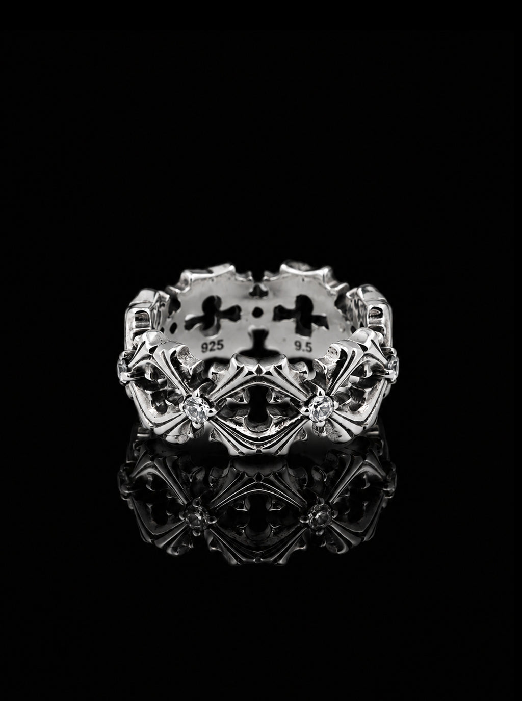 CRUCIS clover cross oxidised ring
