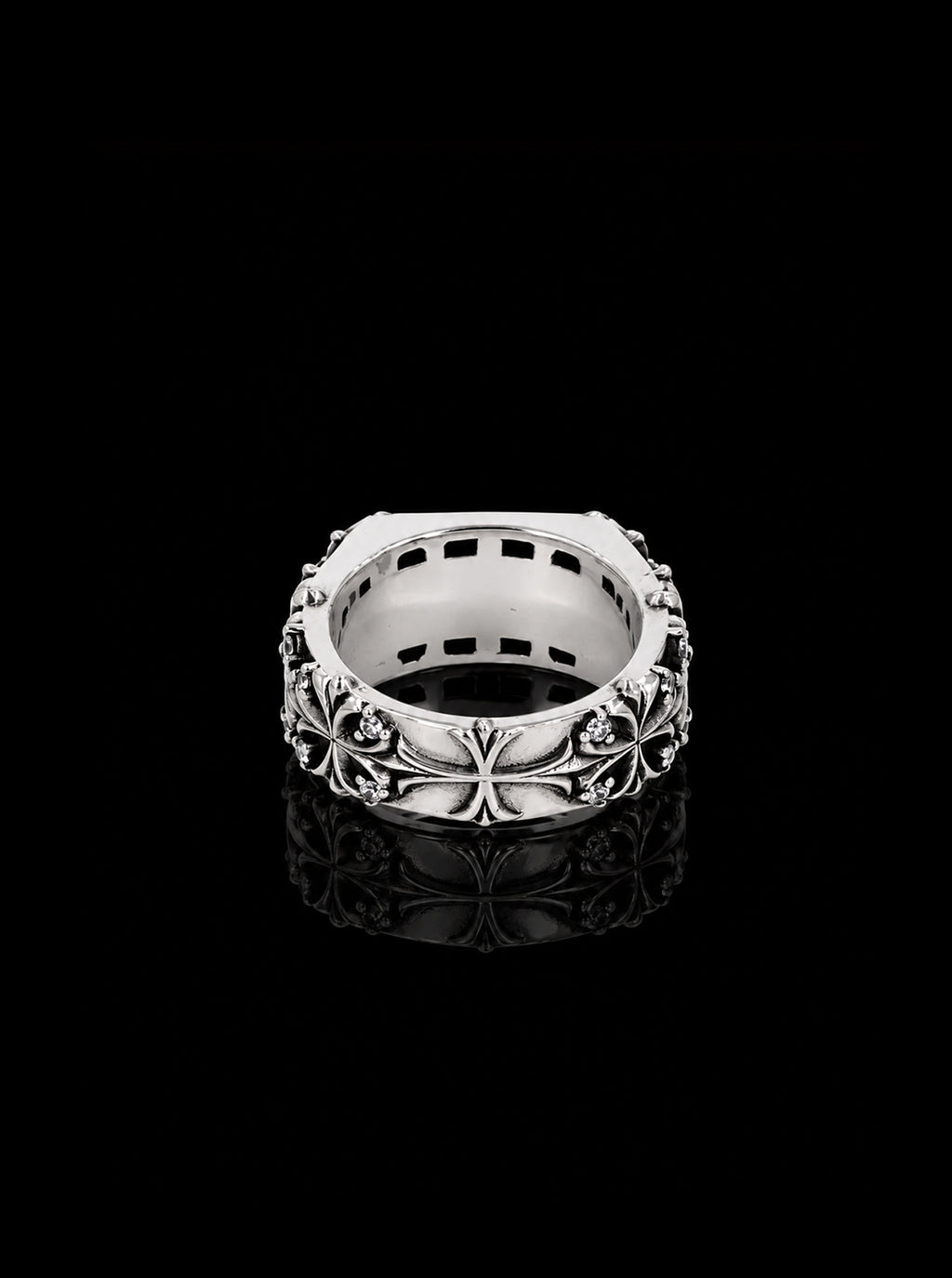 Clover cross quadruplets signet ring (Oxidised)