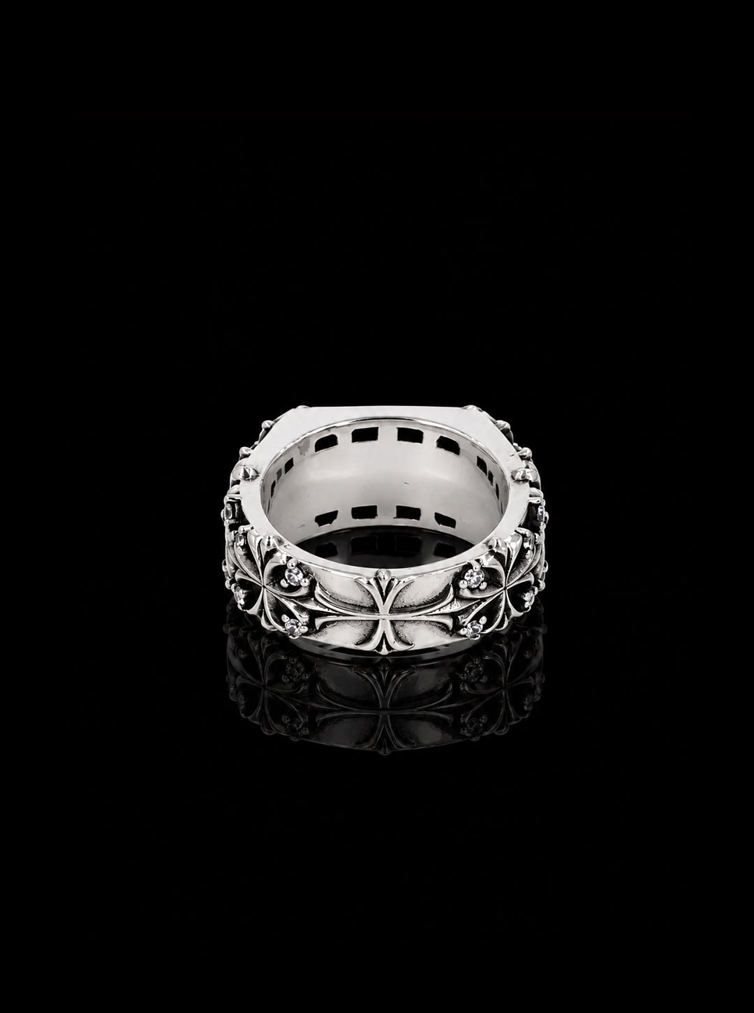 Maltese cross quadruplets signet ring (Oxidised)