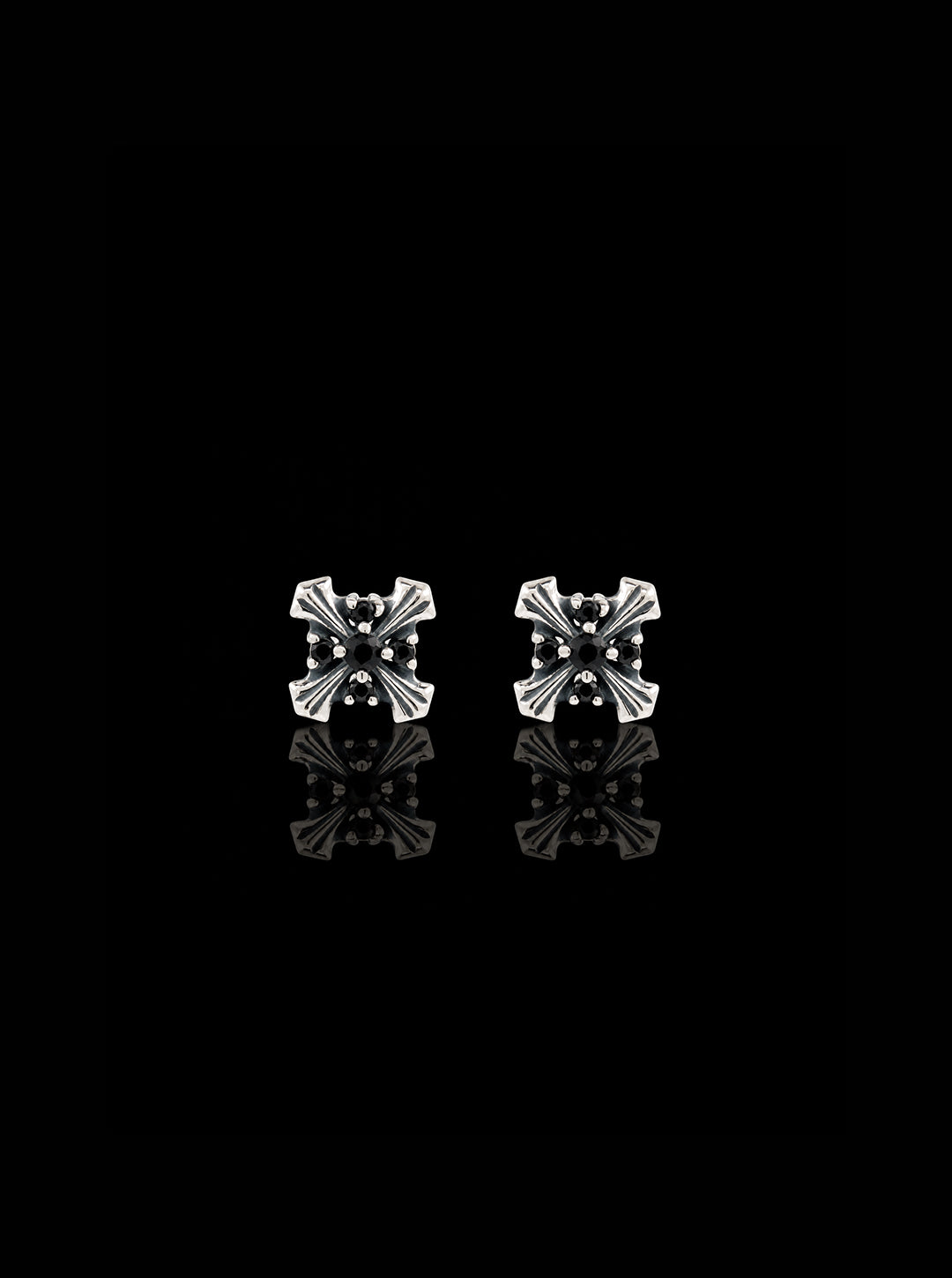 CRUCIS classic oxidised earrings