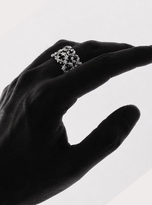 CRUCIS clover cross oxidised classic ring [Pre-order]