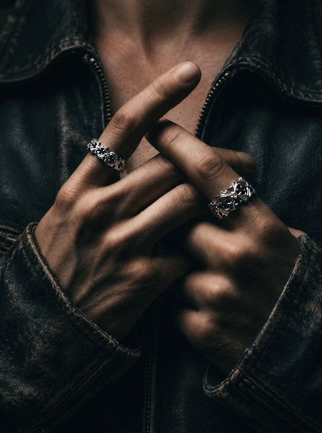 CRUCIS clover cross oxidised ring [Pre-order]
