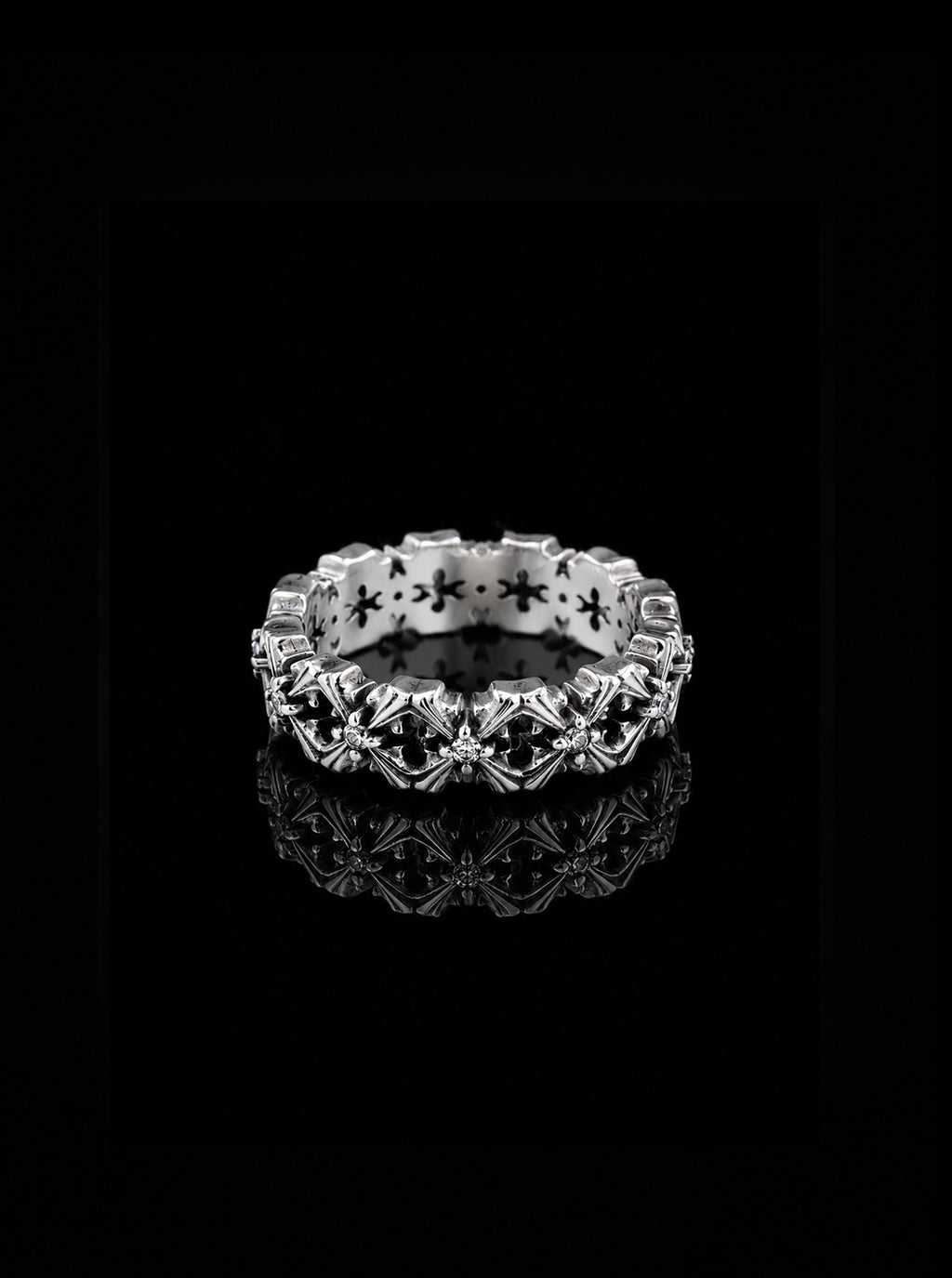CRUCIS clover cross oxidised classic ring
