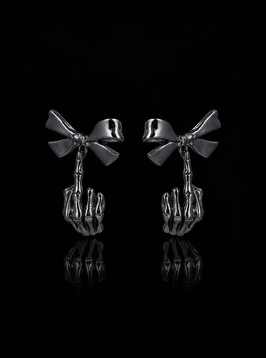 Ribbon w/ skeleton finger earrings