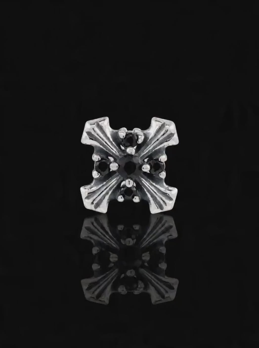 CRUCIS classic oxidised earrings