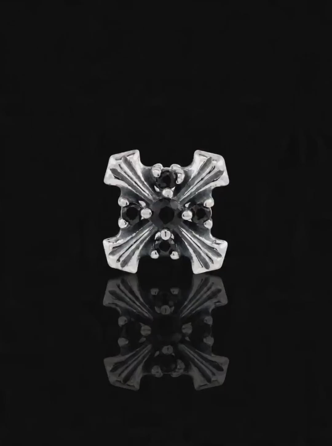 CRUCIS classic oxidised earrings