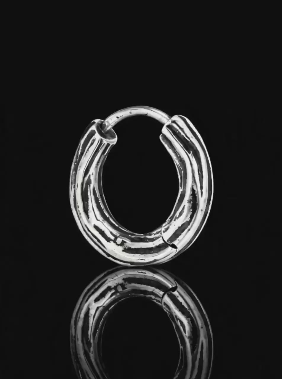 Wooody hoop sterling silver earrings (Oxidised)
