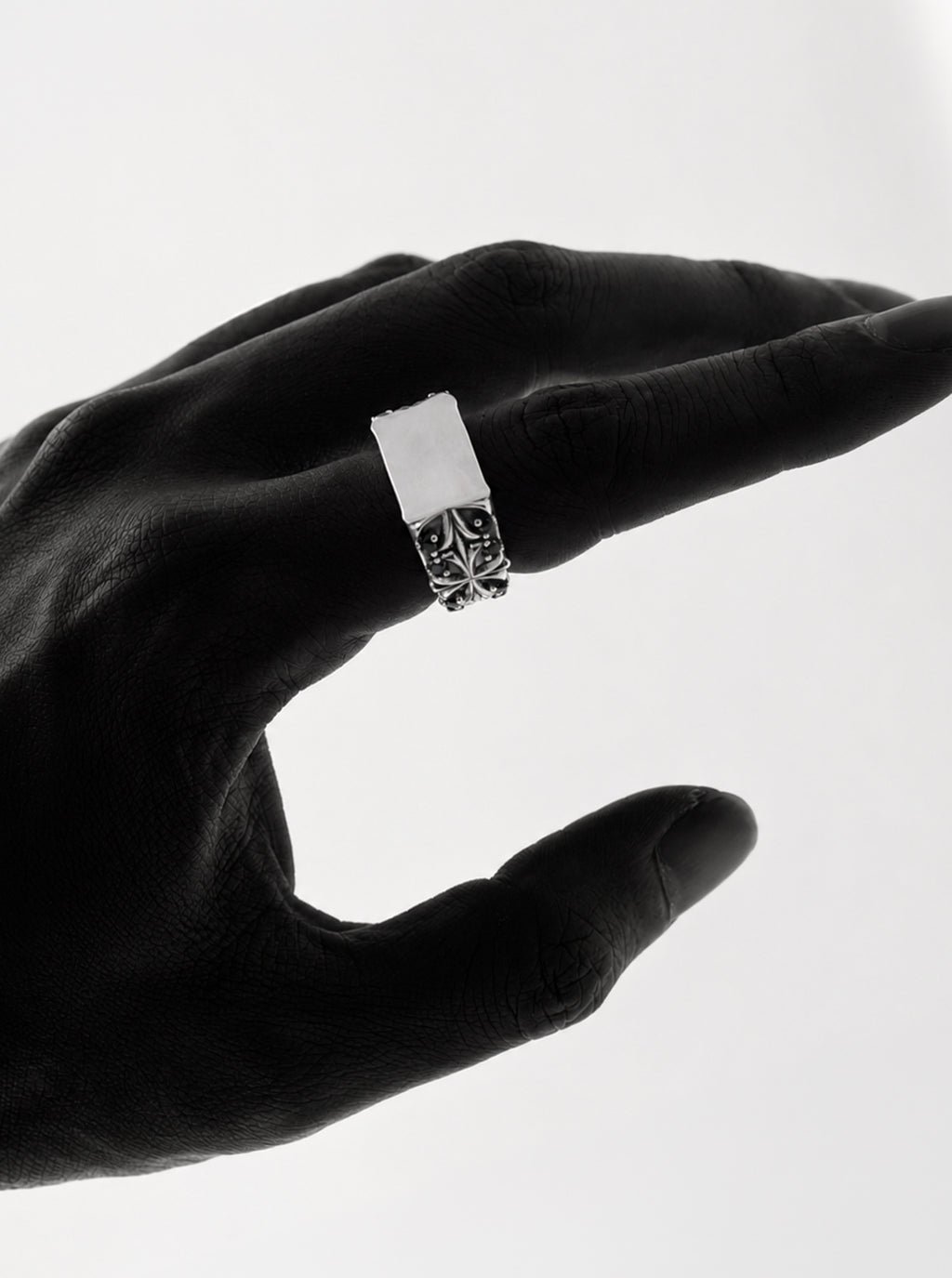 Clover cross quadruplets signet ring (Oxidised)
