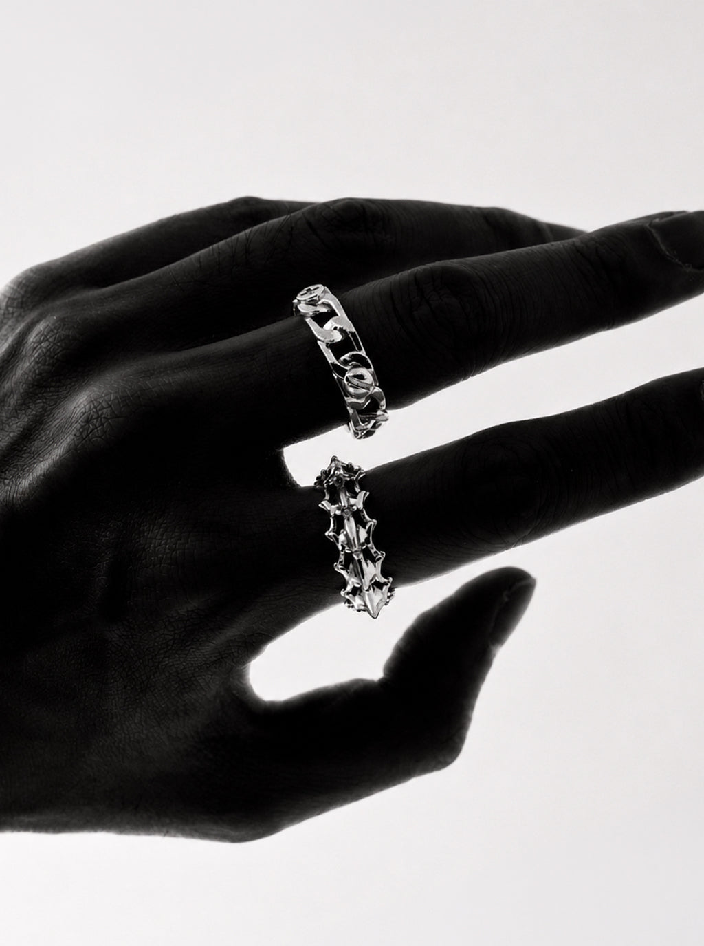 Spinebone w/ crystal ring