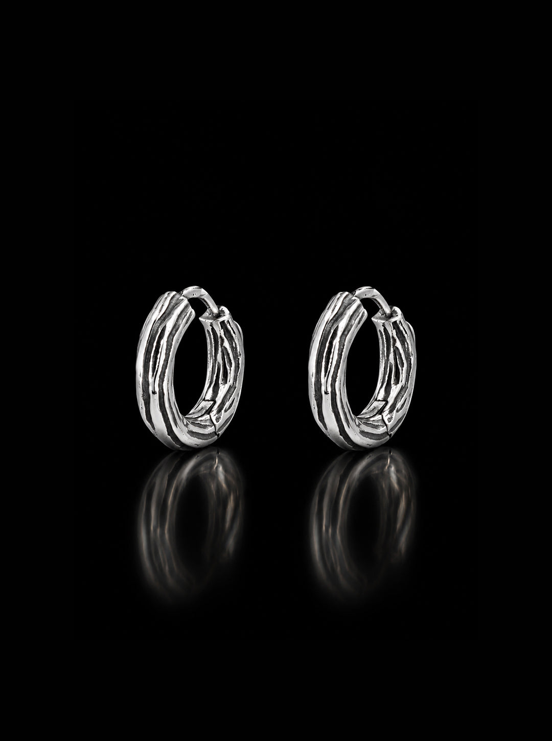 Wooody hoop sterling silver earrings (Oxidised)